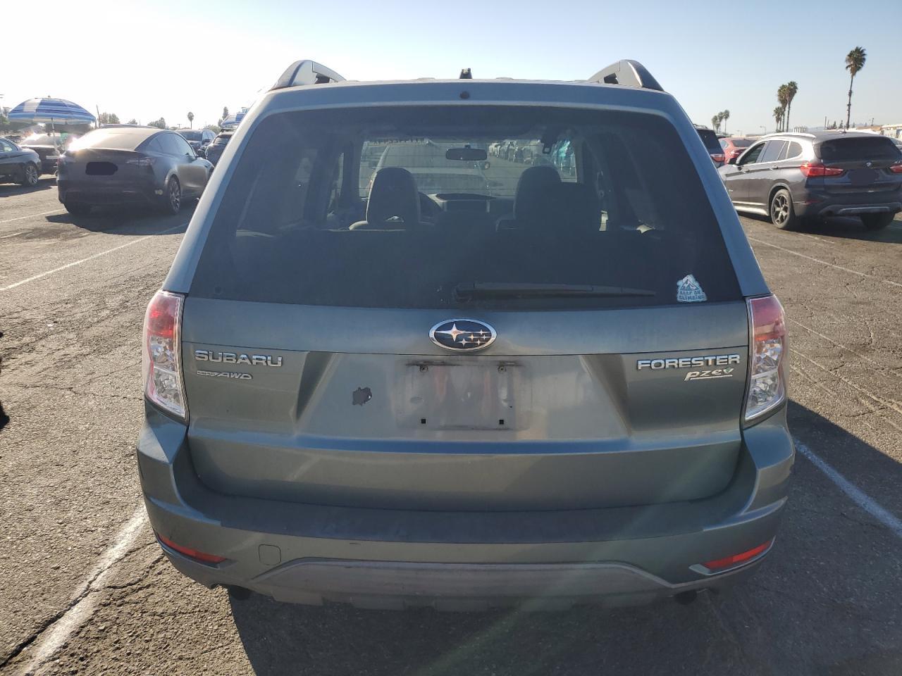 2010 Subaru Forester - Image 6