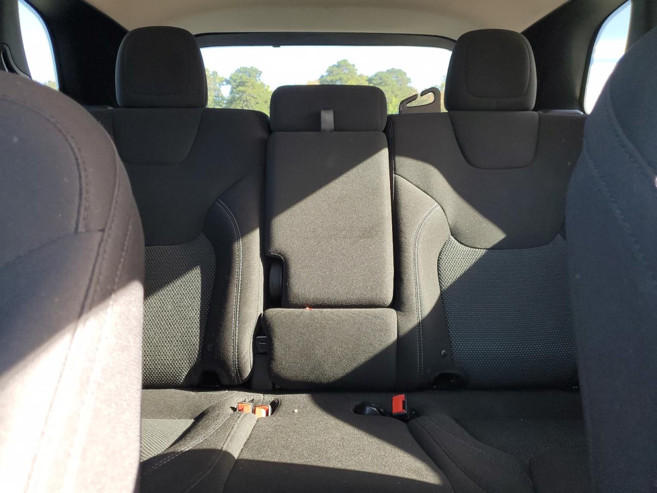 2019 Jeep Grand Cherokee - Image 10