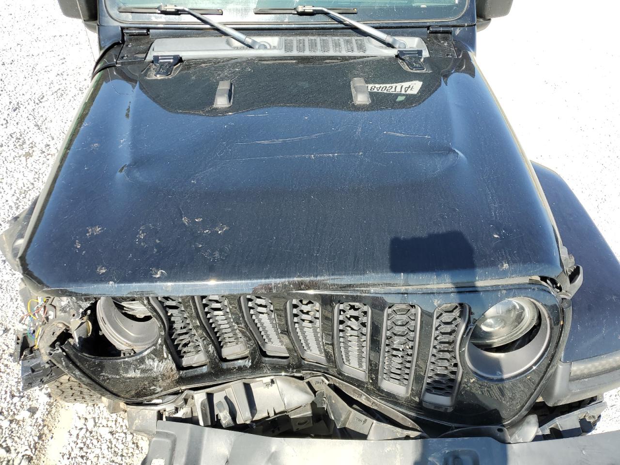 2021 Jeep Gladiator - Image 12