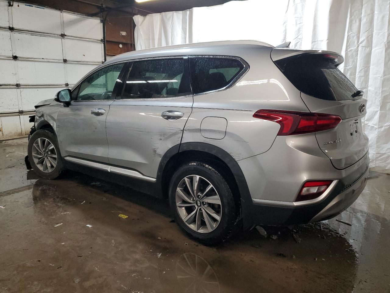 2020 Hyundai Santa Fe - Image 2