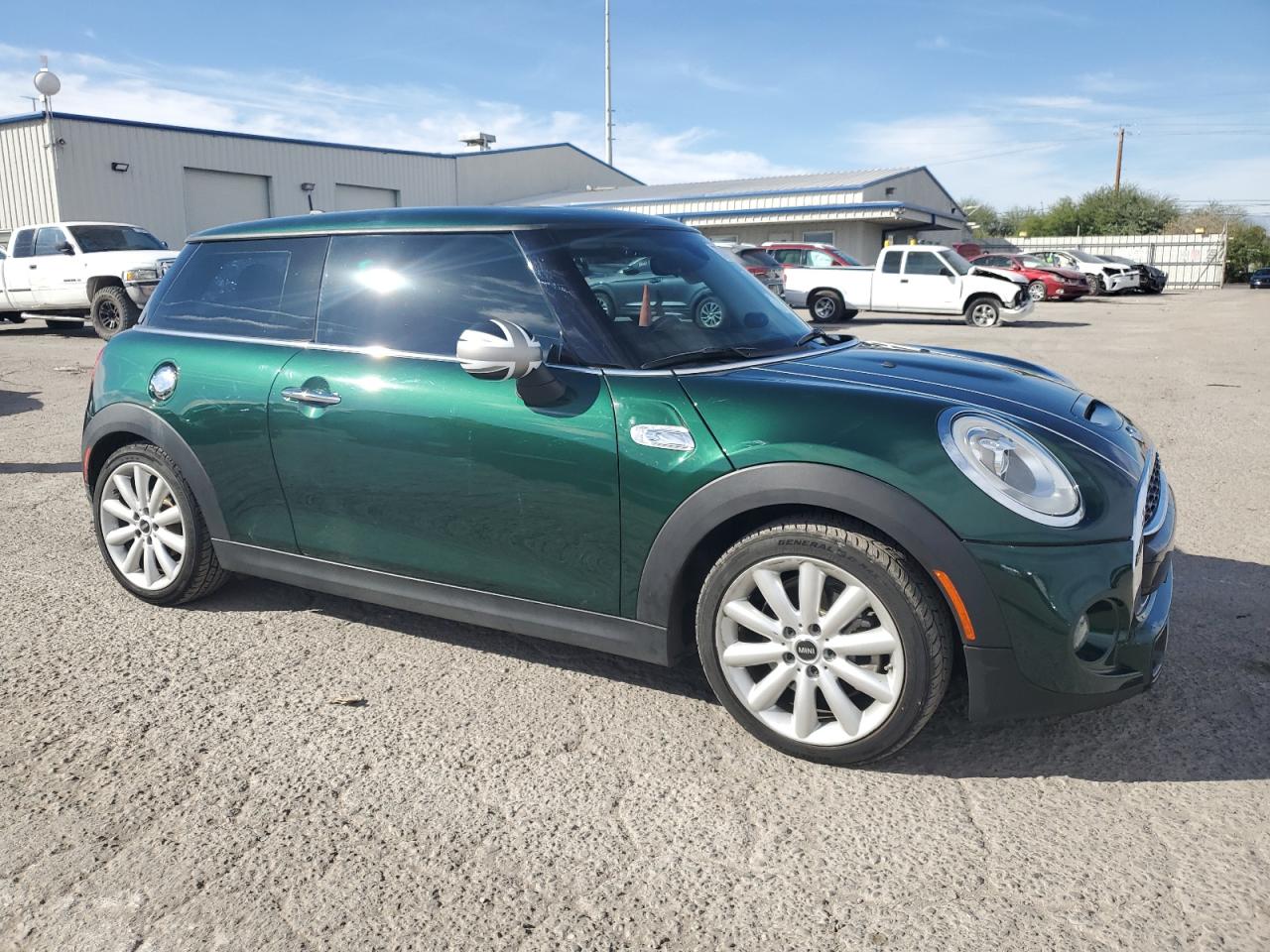 VIN WMWXP7C57G3B49024 2016 MINI COOPER no.4