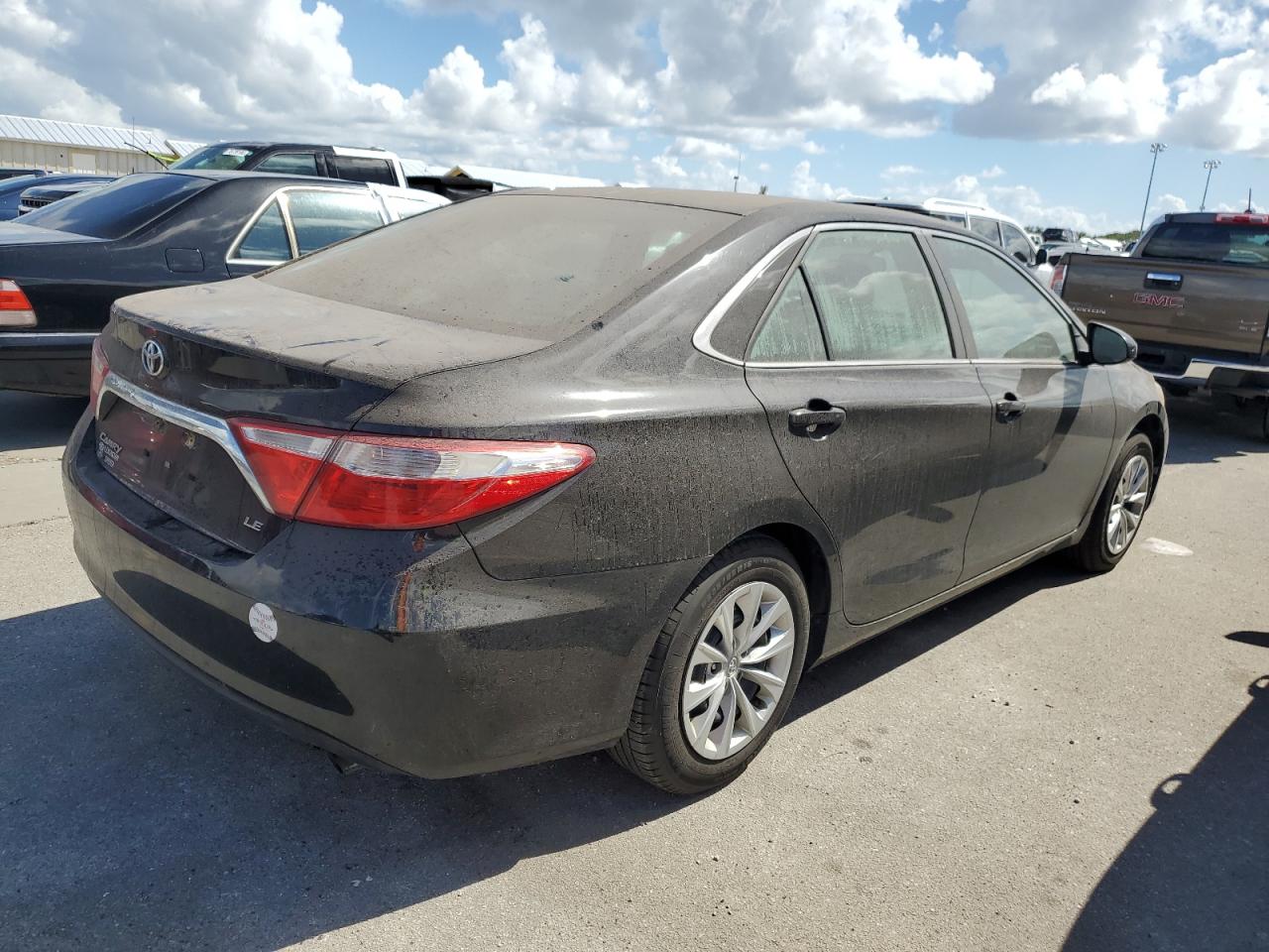 2016 Toyota Camry - Image 3