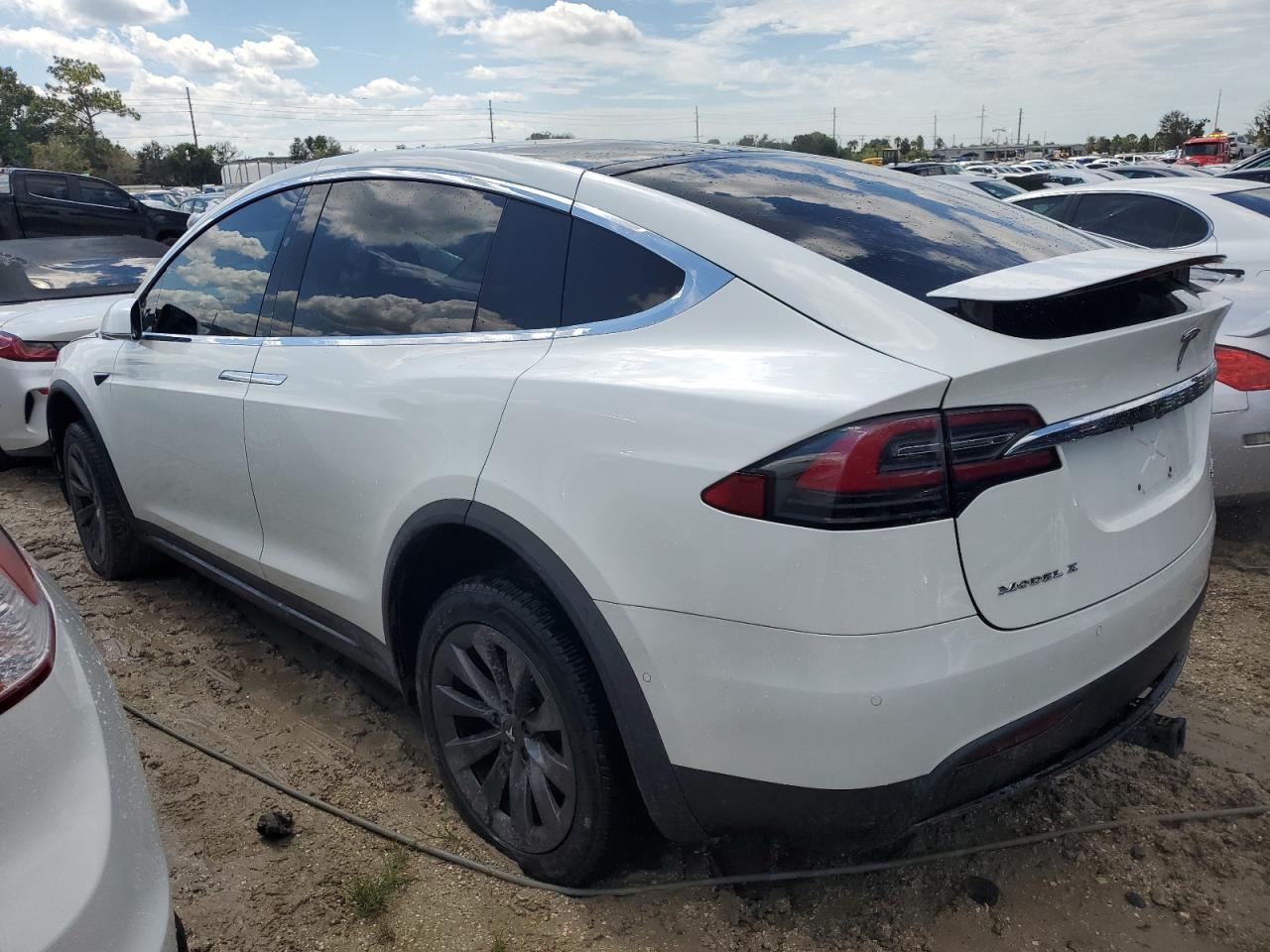 5YJXCBE45HF076954 2017 TESLA MODEL X - Image 2