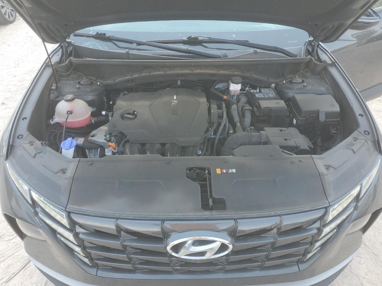 2022 Hyundai Tucson - Image 12