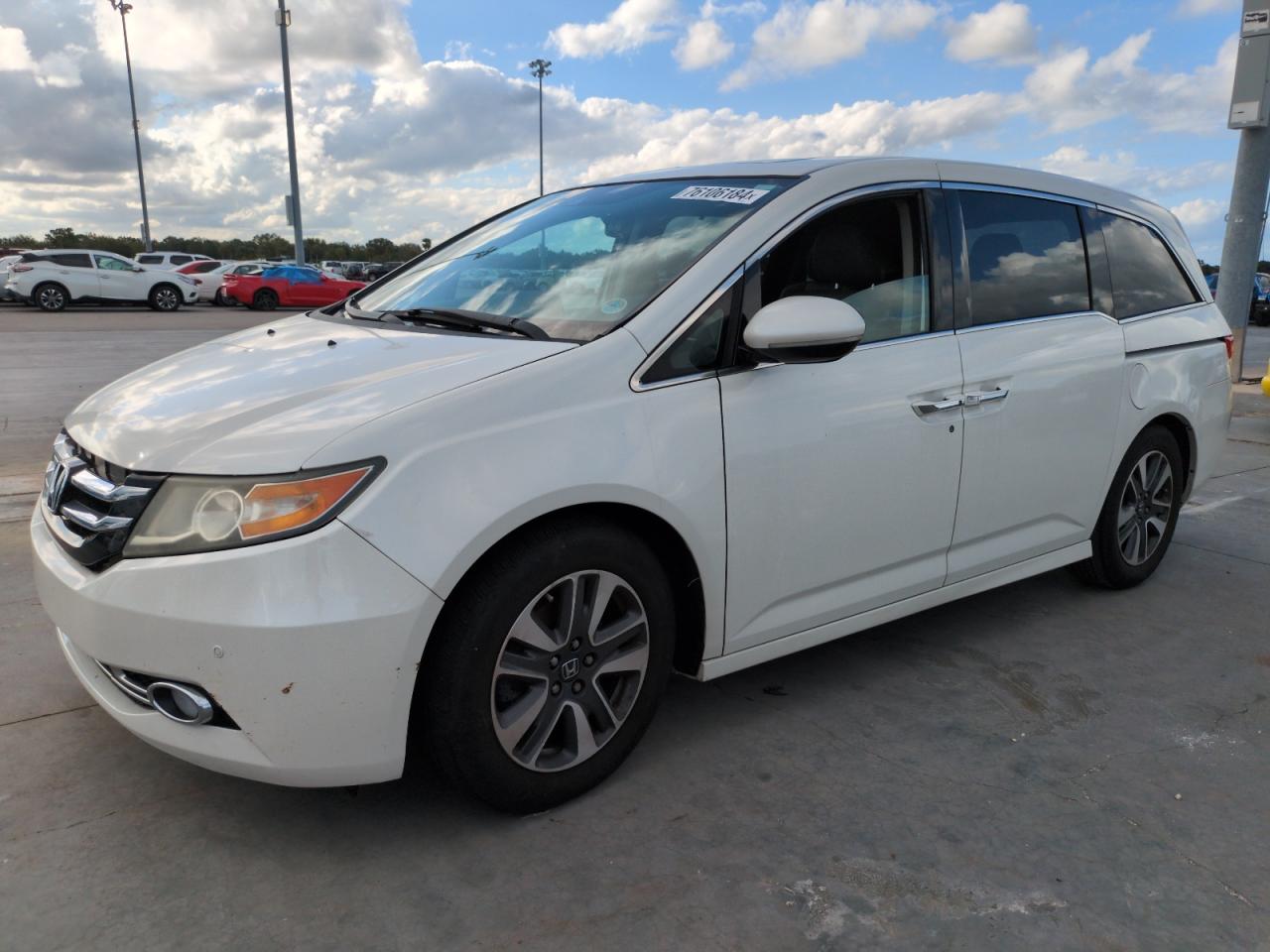 2016 Honda Odyssey - Image 1