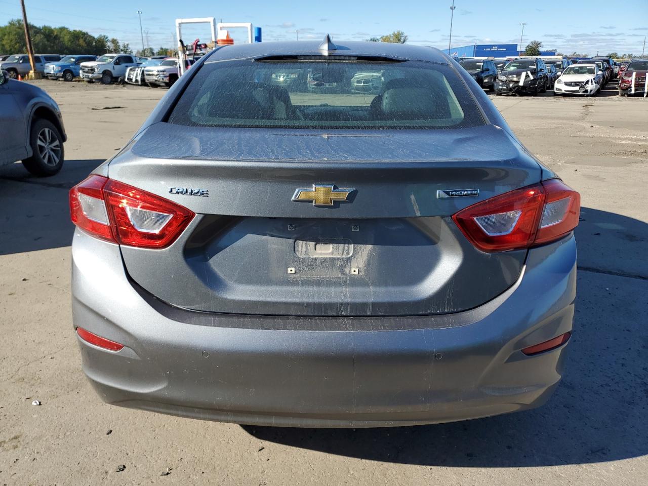 2018 Chevrolet Cruze Premier VIN: 1G1BF5SM5J7132547 Lot: 74878164