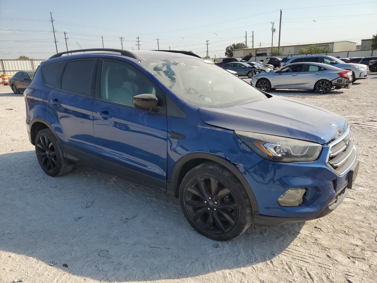 1FMCU0GDXJUB52500 2018 Ford Escape Se