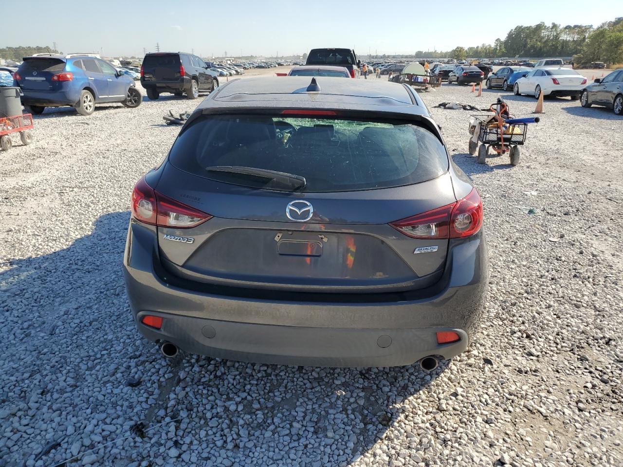 2015 Mazda 3 - Image 6