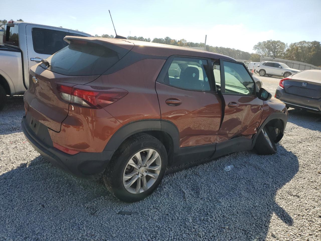 2021 Chevrolet TrailBlazer - Image 3