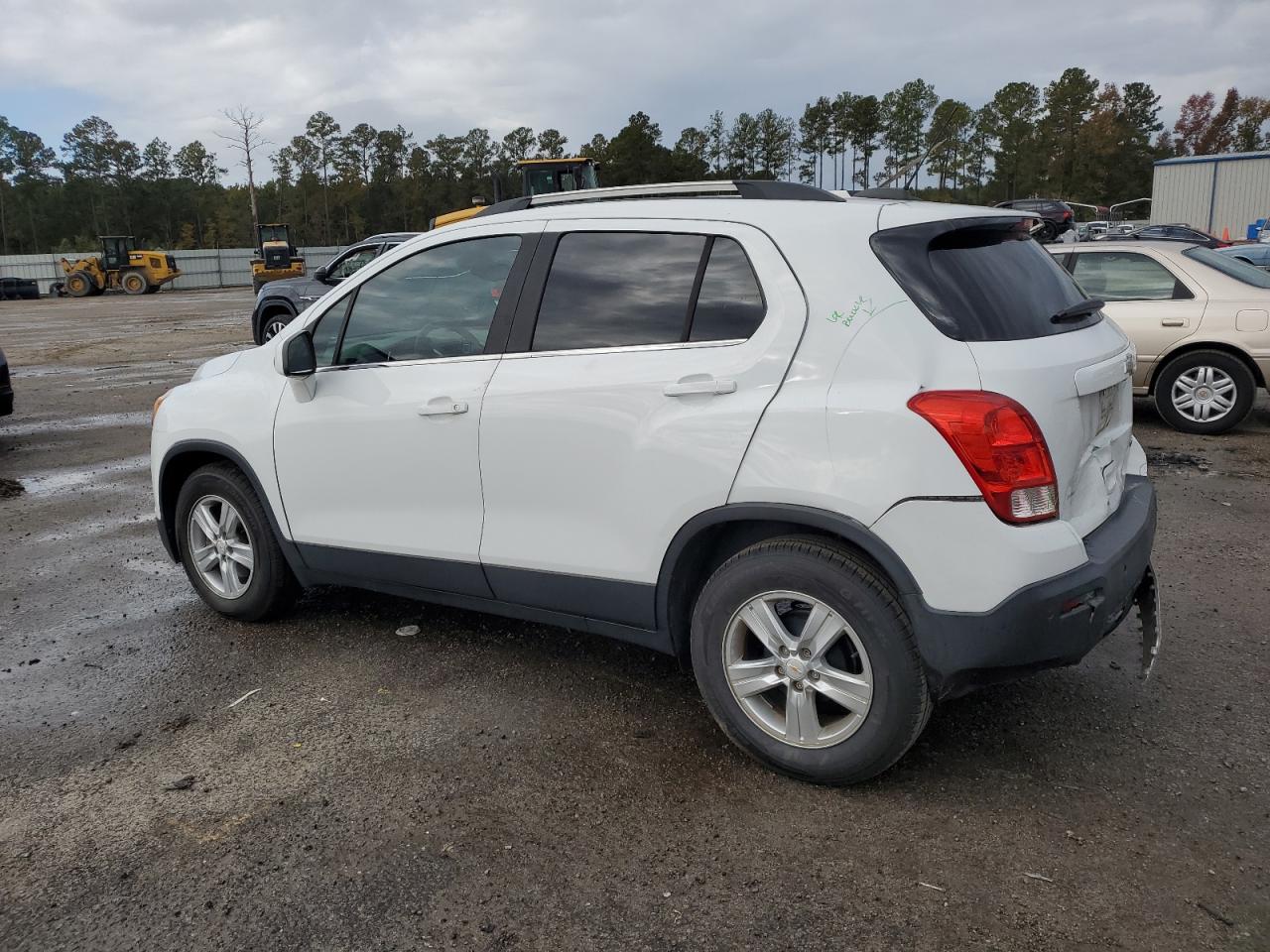 2016 Chevrolet Trax - Image 2