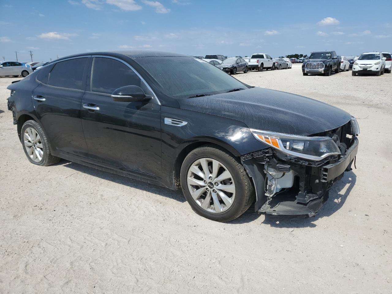 VIN 5XXGT4L3XJG269447 2018 KIA OPTIMA no.4