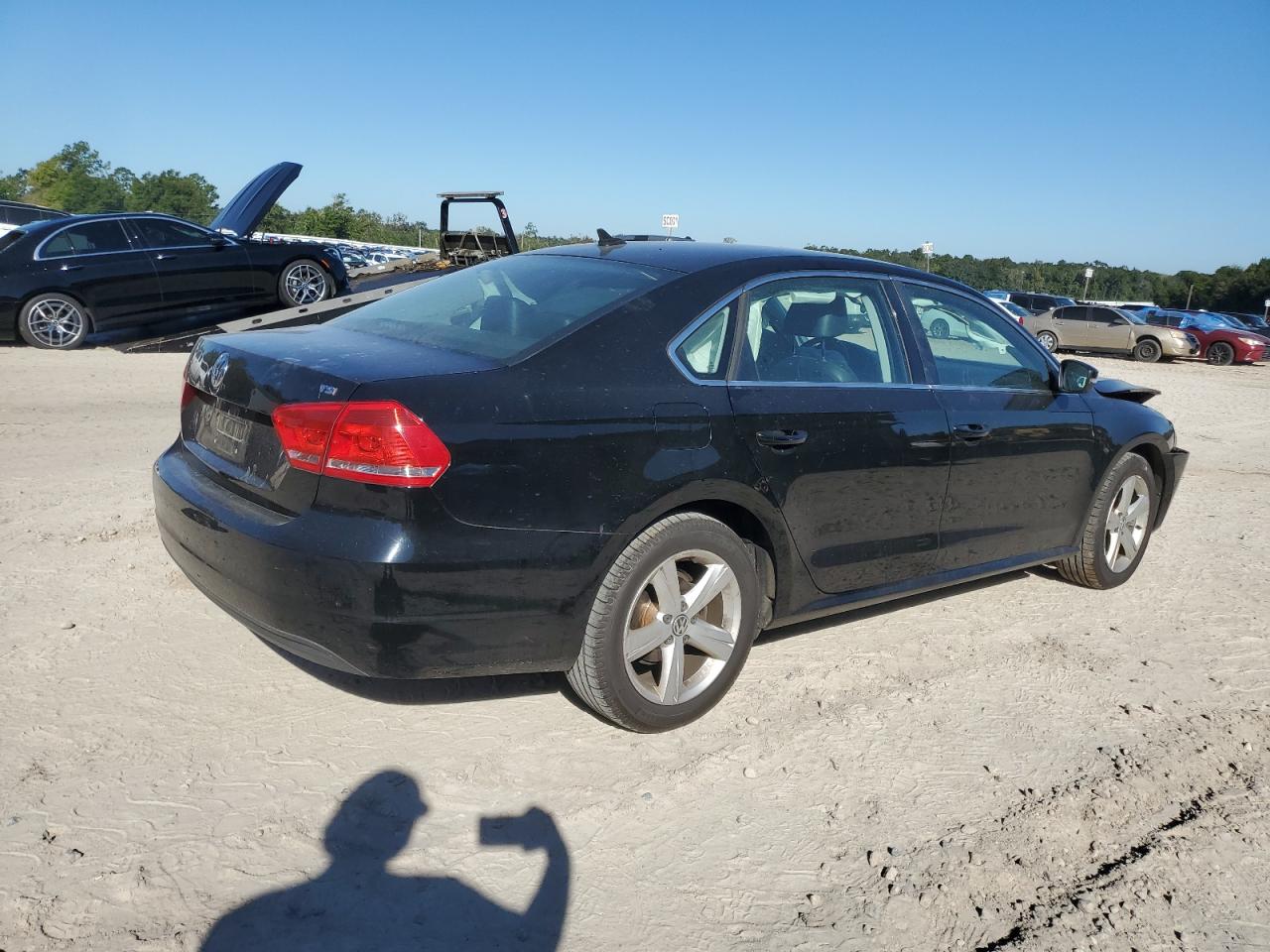2015 Volkswagen Passat - Image 3