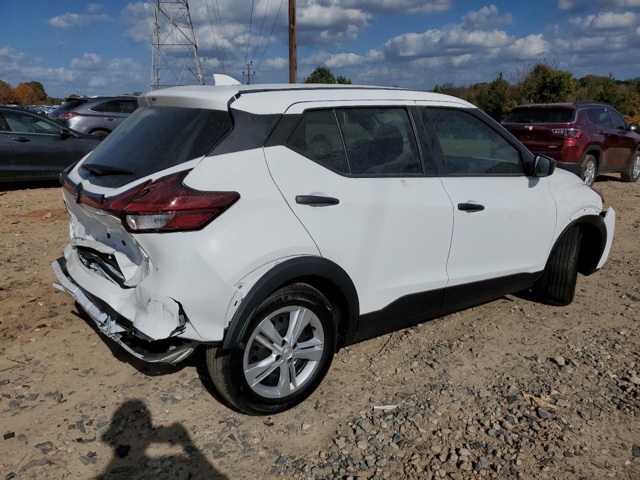 2024 Nissan Kicks - Image 3