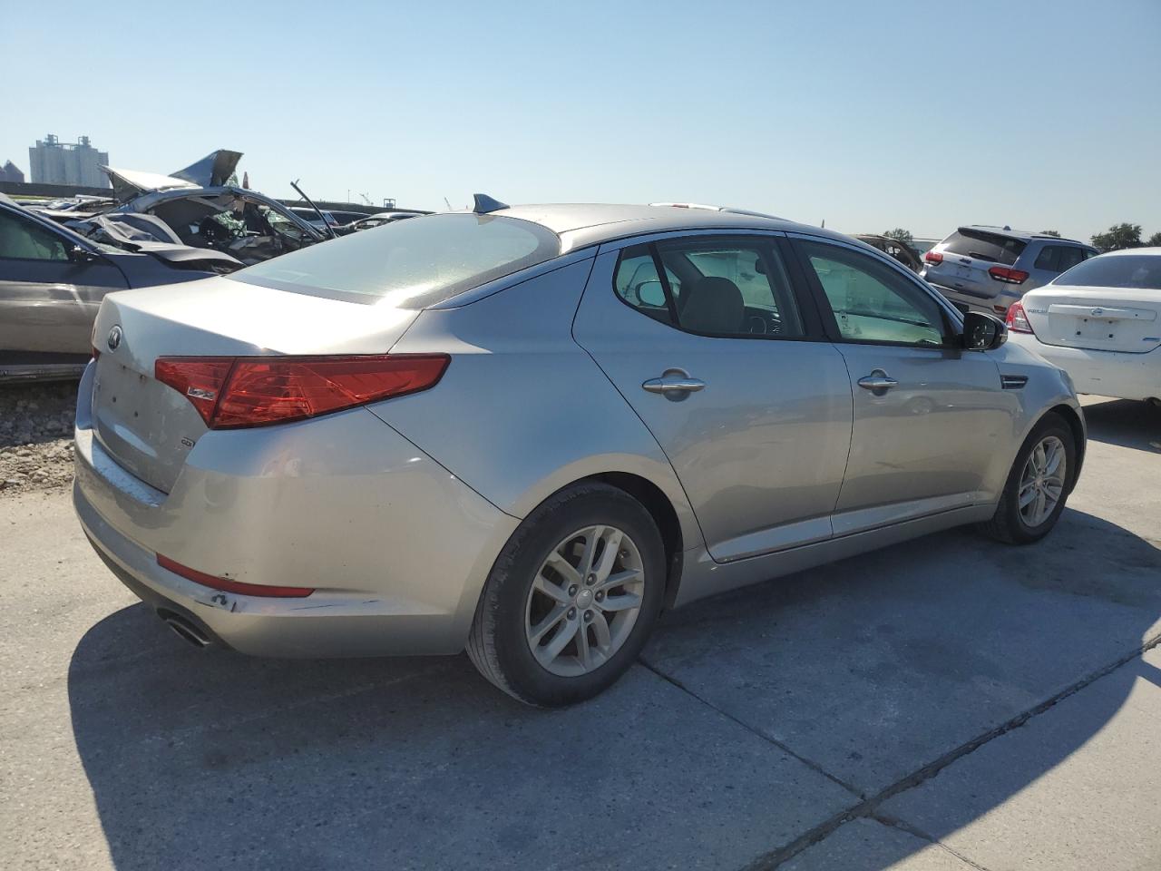 VIN KNAGM4A79D5375512 2013 KIA OPTIMA no.3