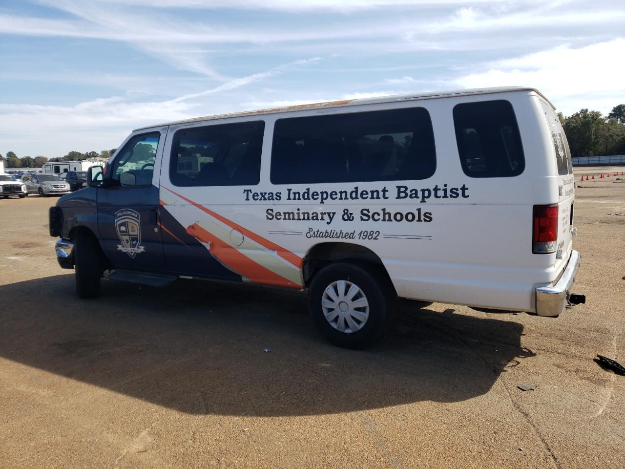 2008 Ford Econoline - Image 2
