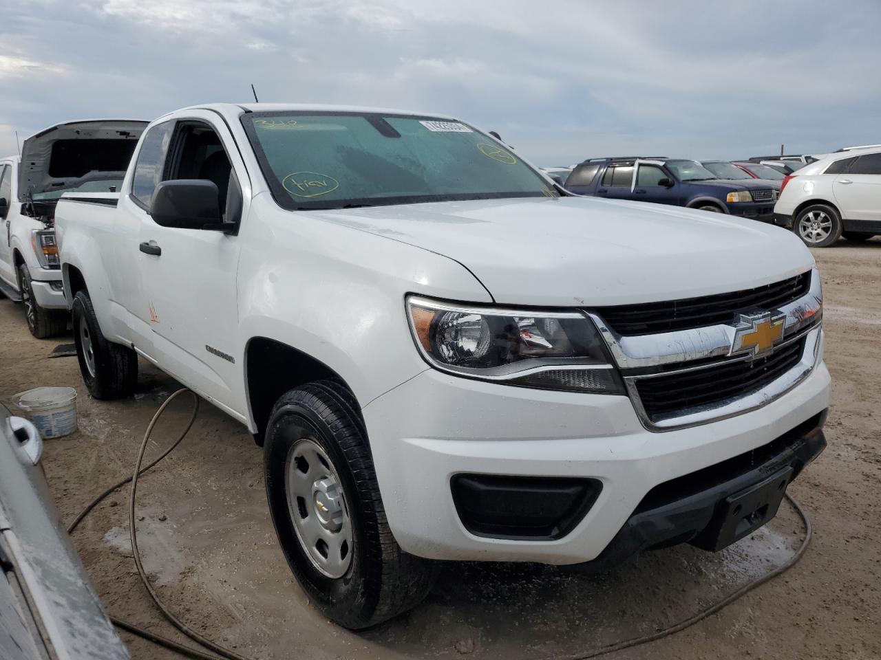 VIN 1GCHSBEA4K1146487 2019 CHEVROLET COLORADO no.4