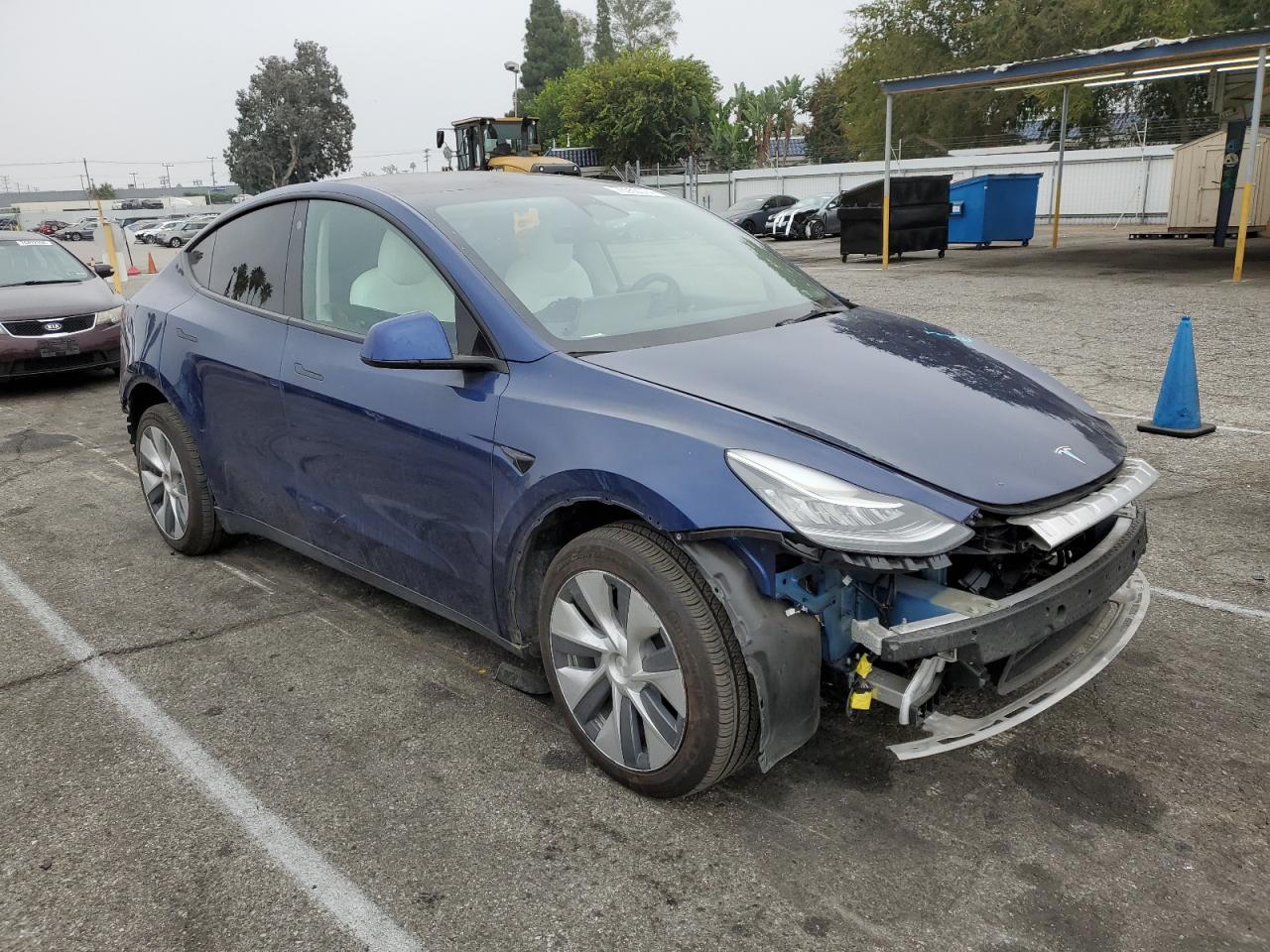 VIN 7SAYGDEEXNF415400 2022 TESLA MODEL Y no.4