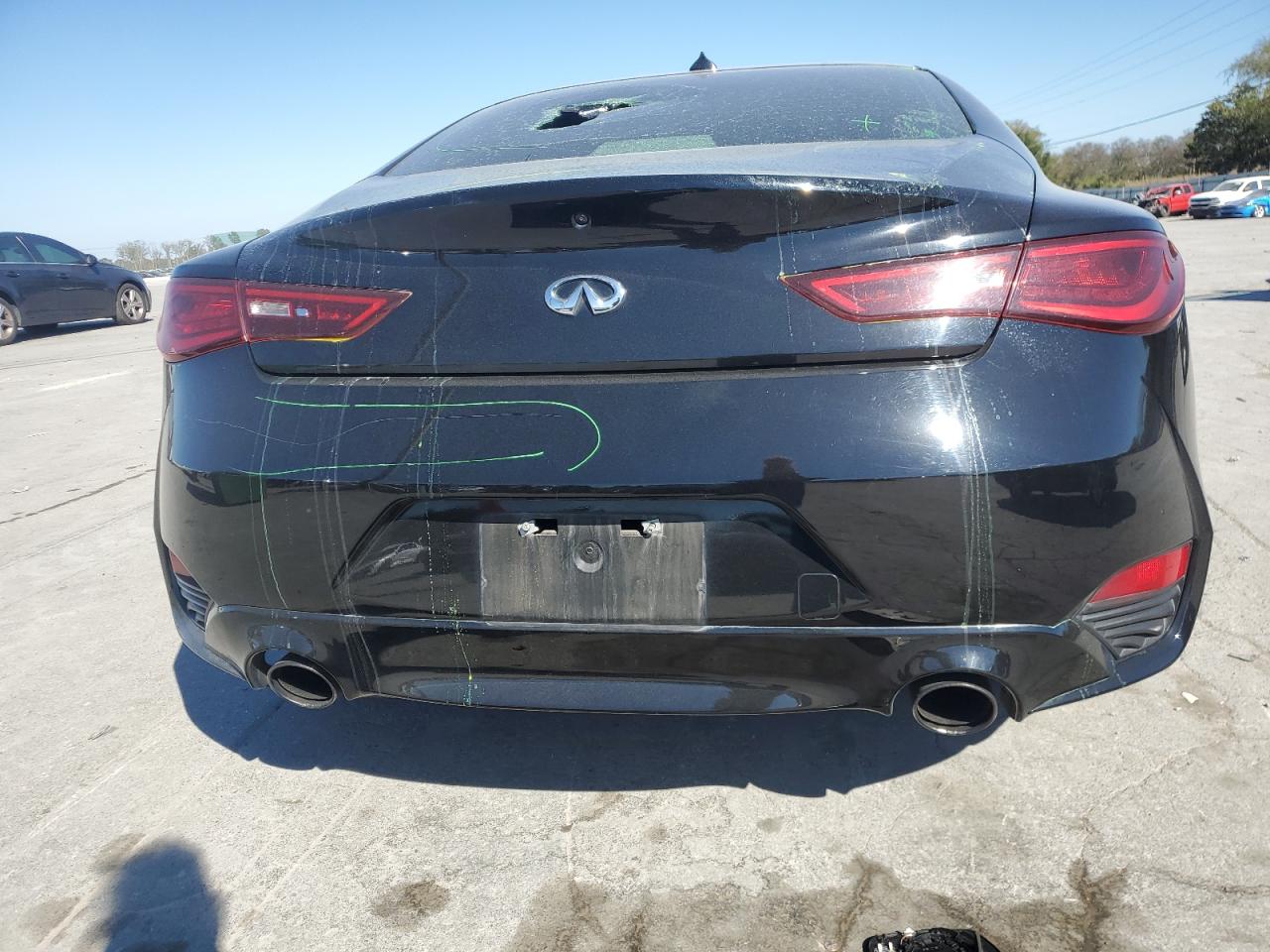 JN1EV7EK1JM340152 2018 Infiniti Q60 Luxe 300