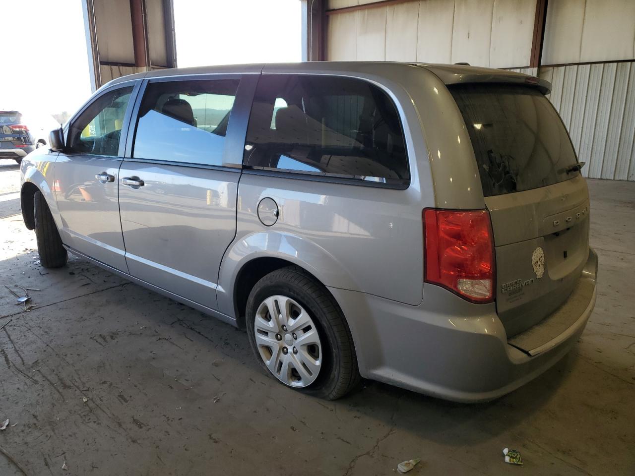 2018 Dodge Caravan - Image 2
