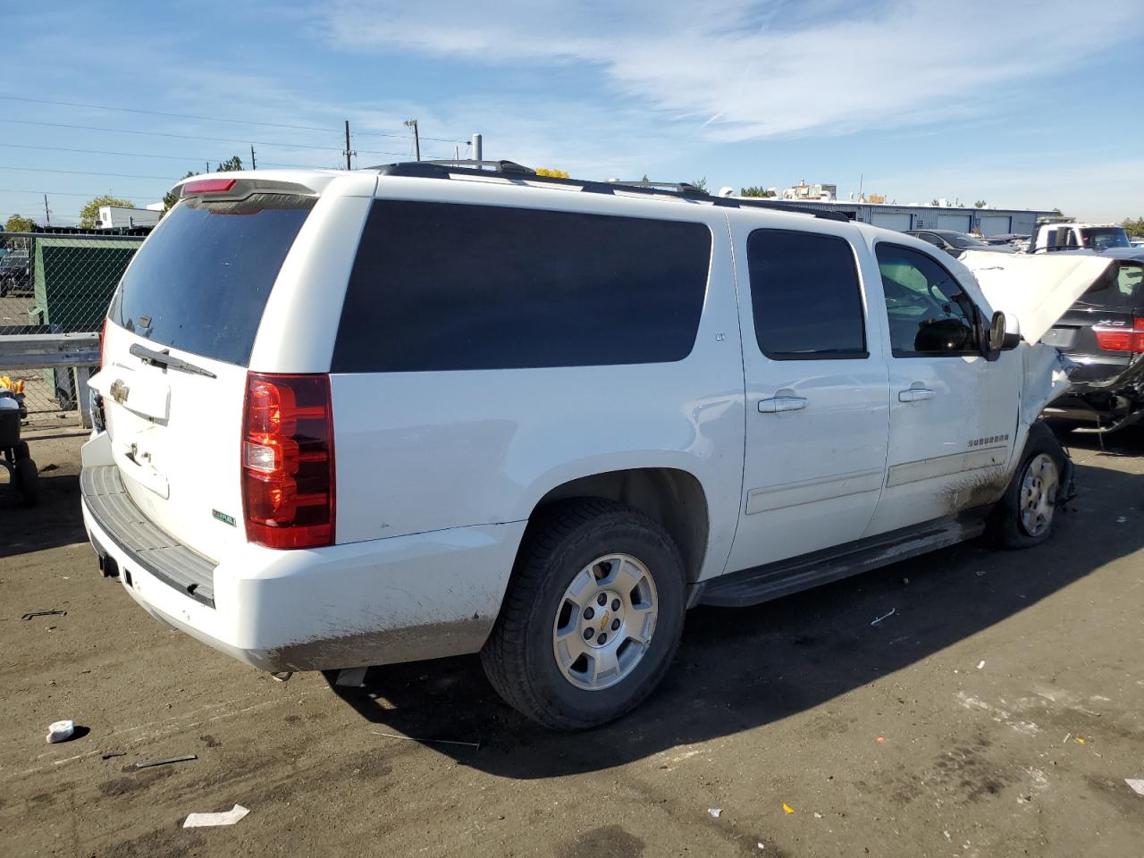 2010 Chevrolet Suburban - Image 3