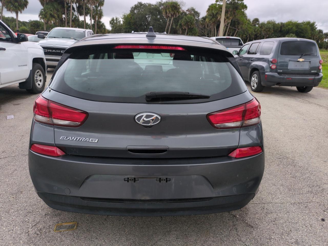 KMHH35LE2KU109193 2019 Hyundai Elantra Gt