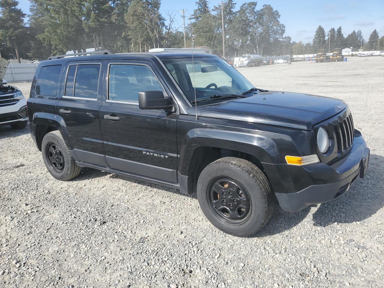 VIN 1C4NJPBA9ED537788 2014 JEEP PATRIOT no.4