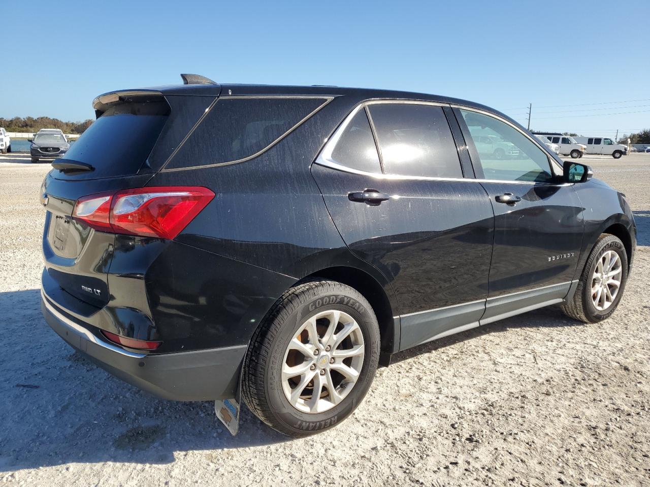 2019 Chevrolet Equinox - Image 3