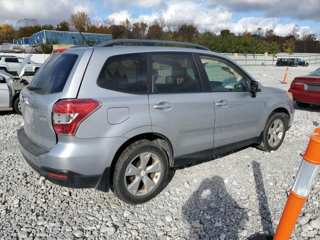  SUBARU FORESTER 2015 Серебристый