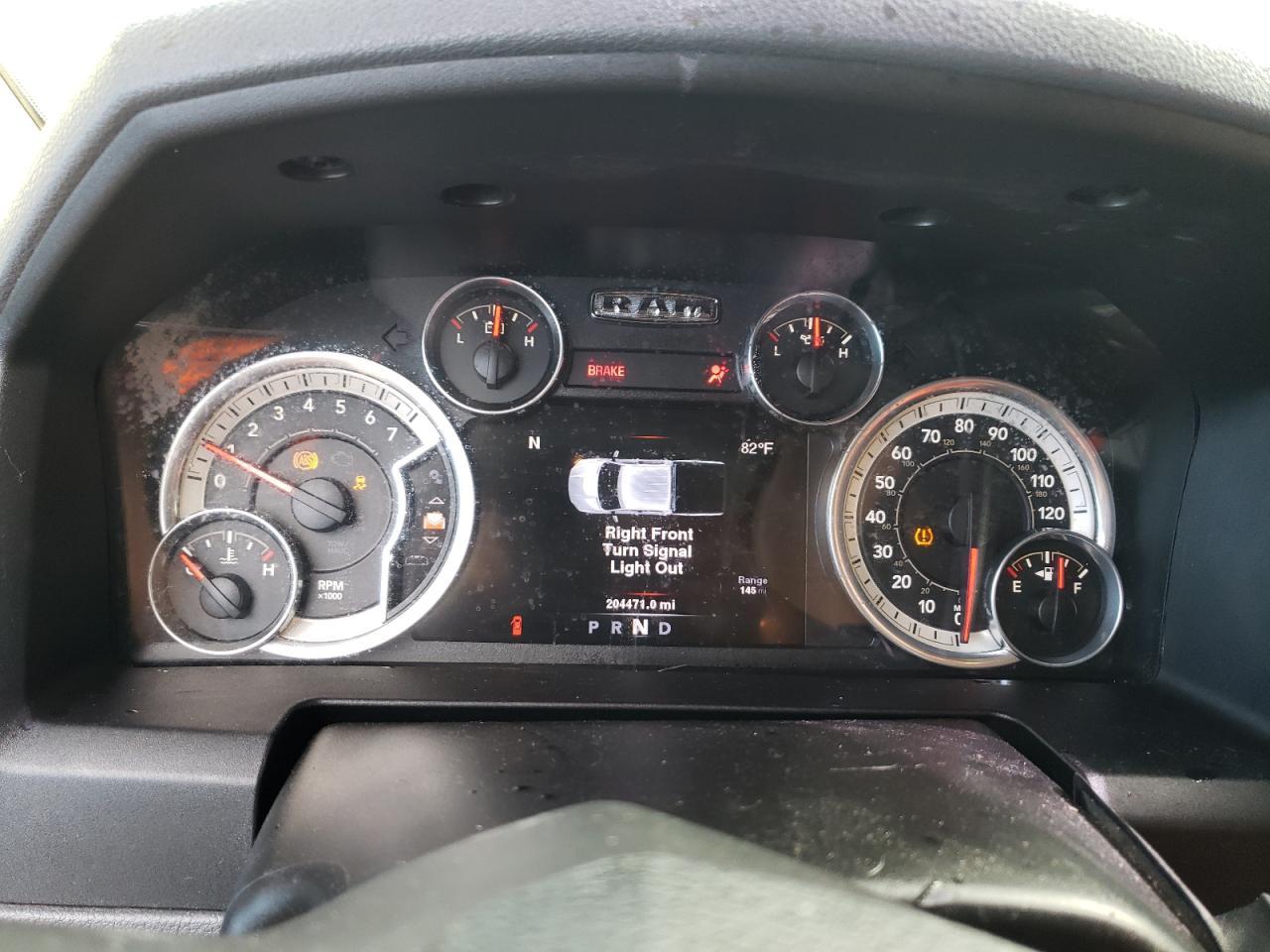 2013 RAM 1500 - Image 9