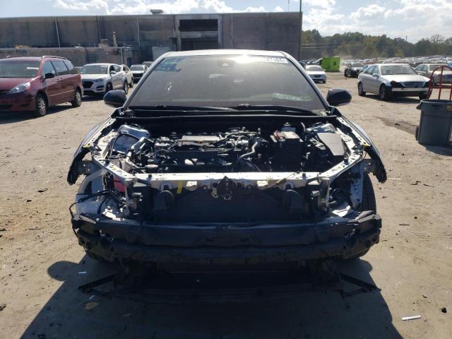 4T1T11AK5NU057225 Toyota Camry SE 5