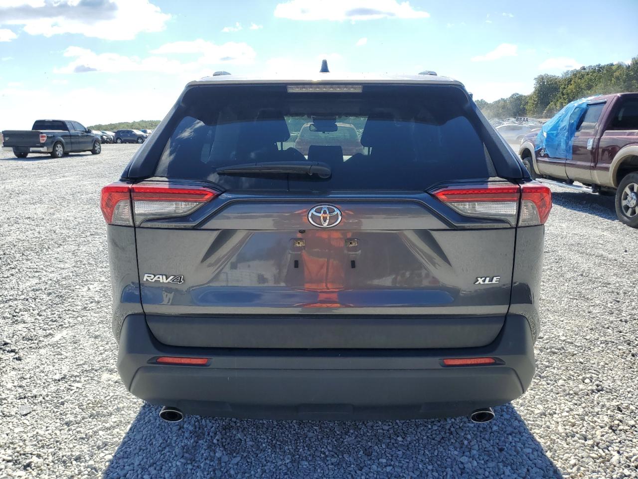 2019 Toyota Rav4 Xle VIN: JTMW1RFV9KJ013132 Lot: 75825044