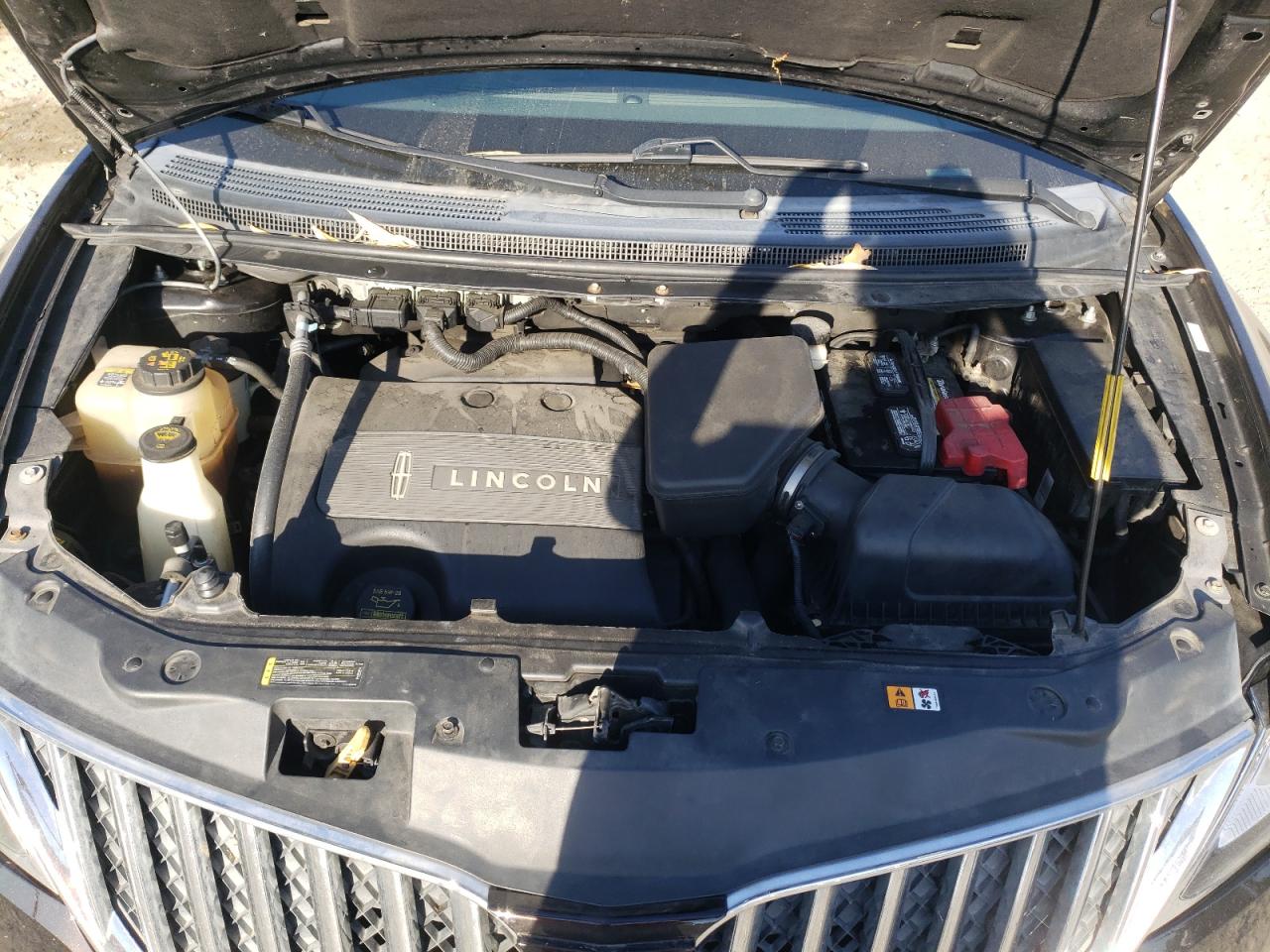 2013 Lincoln MKX - Image 12