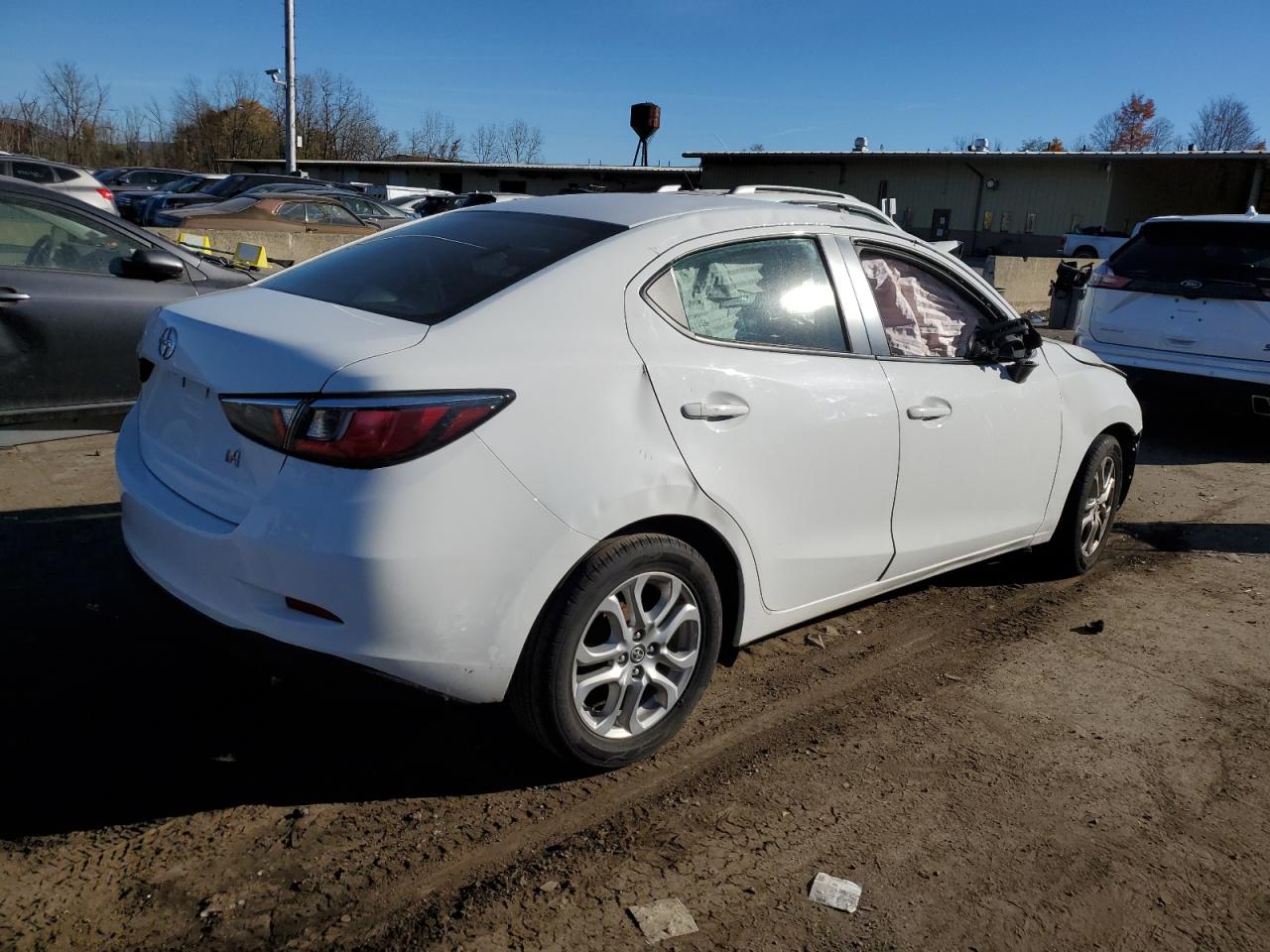 2016 Scion iA - Image 3