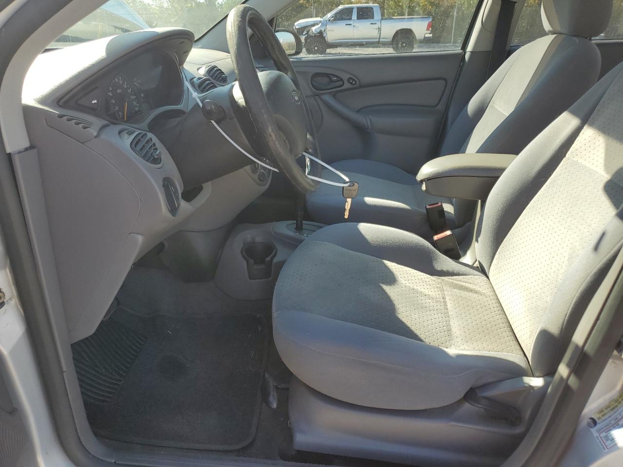 2004 Ford Focus - Image 7
