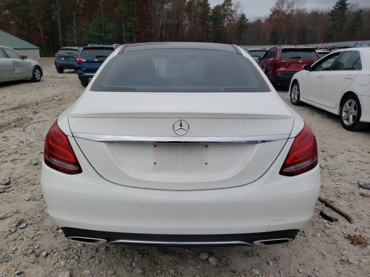 2015 Mercedes-Benz C 300 4Matic VIN: 55SWF4KB7FU060686 Lot: 77305854