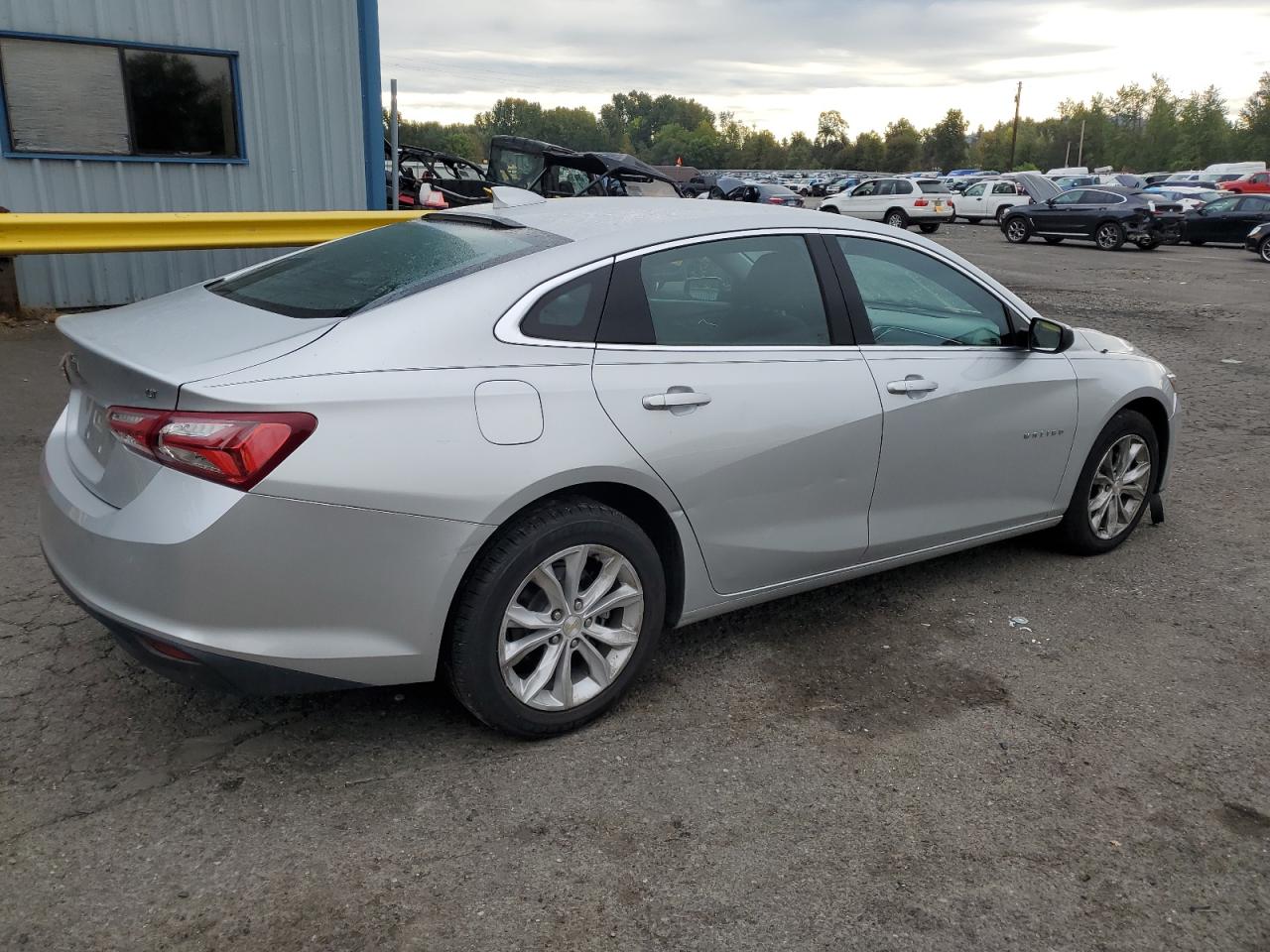 2021 Chevrolet Malibu - Image 3