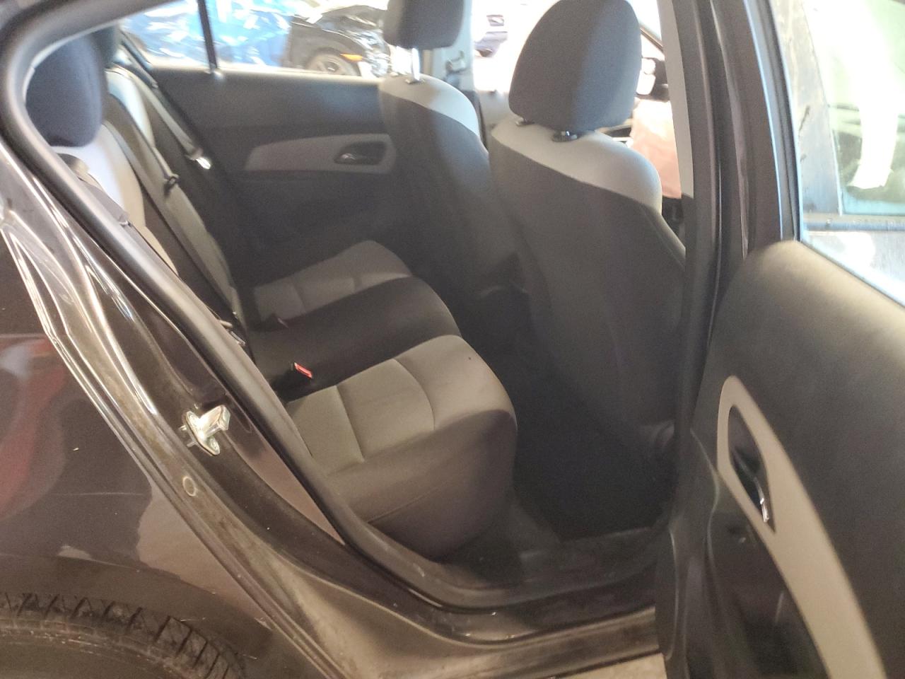 2014 Chevrolet Cruze - Image 10