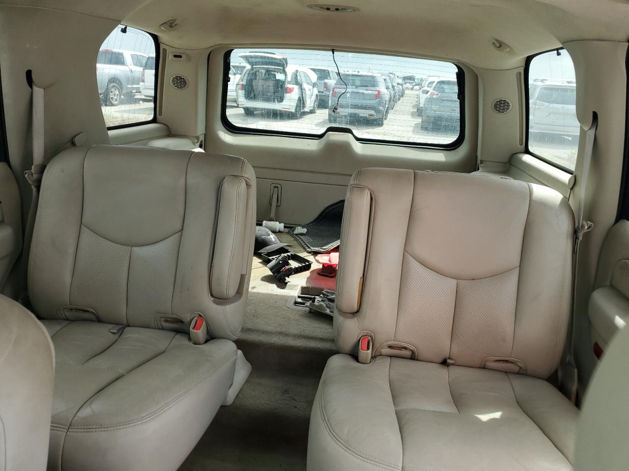 1GYEC63NX6R160196 2006 Cadillac Escalade Luxury