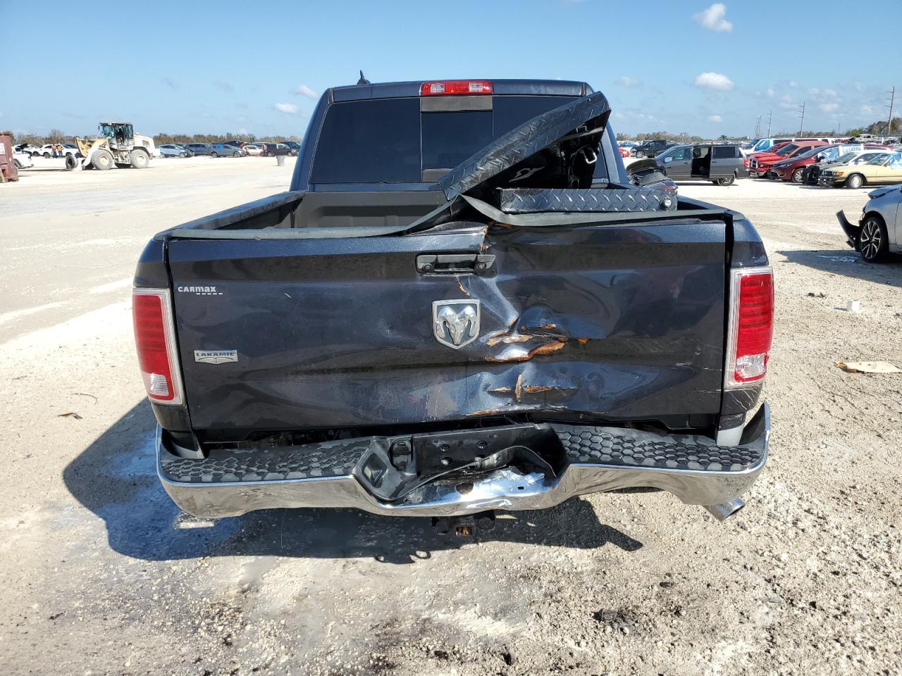 2016 RAM 1500 - Image 6
