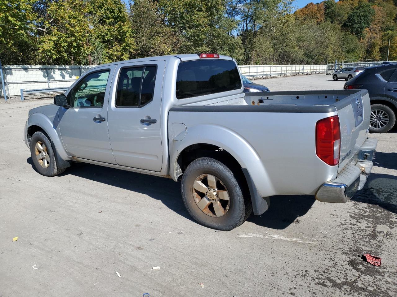 2012 Nissan Navara (Frontier) - Image 2