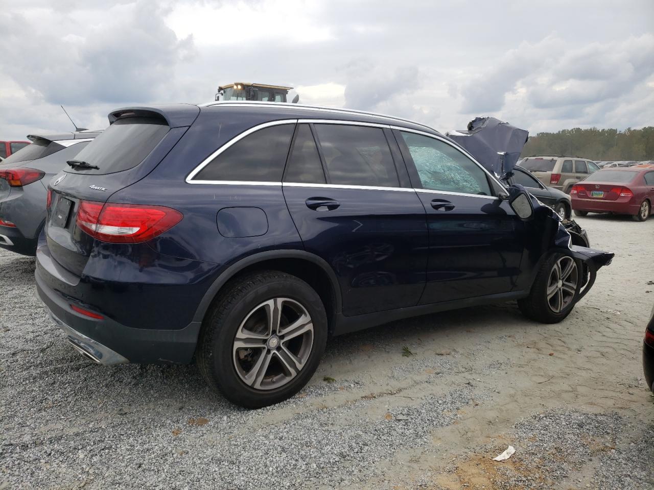 WDC0G4KB4HF160323 2017 Mercedes-Benz Glc 300 4Matic