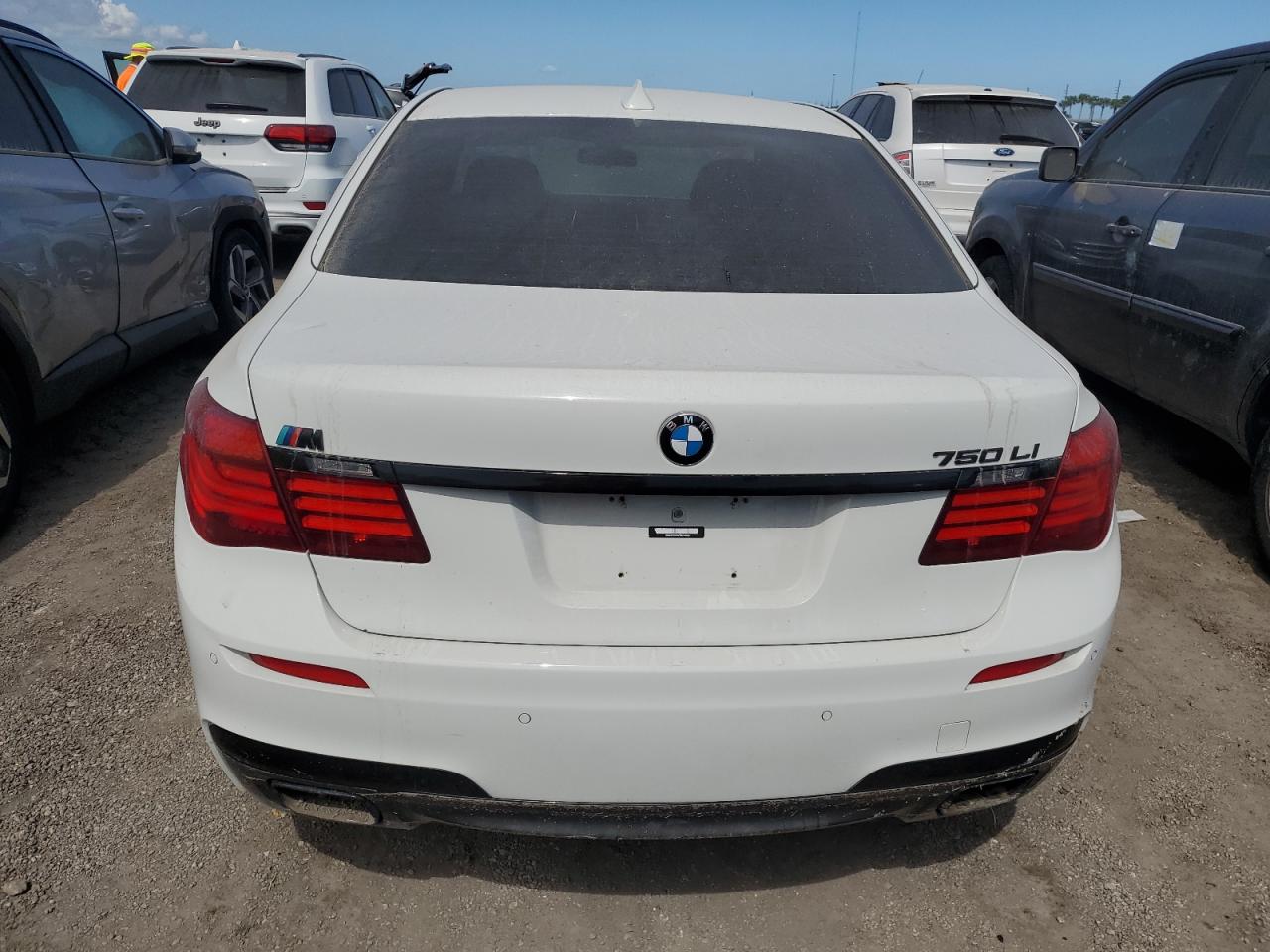 VIN WBAYF8C5XFD654560 2015 BMW 7 SERIES no.6