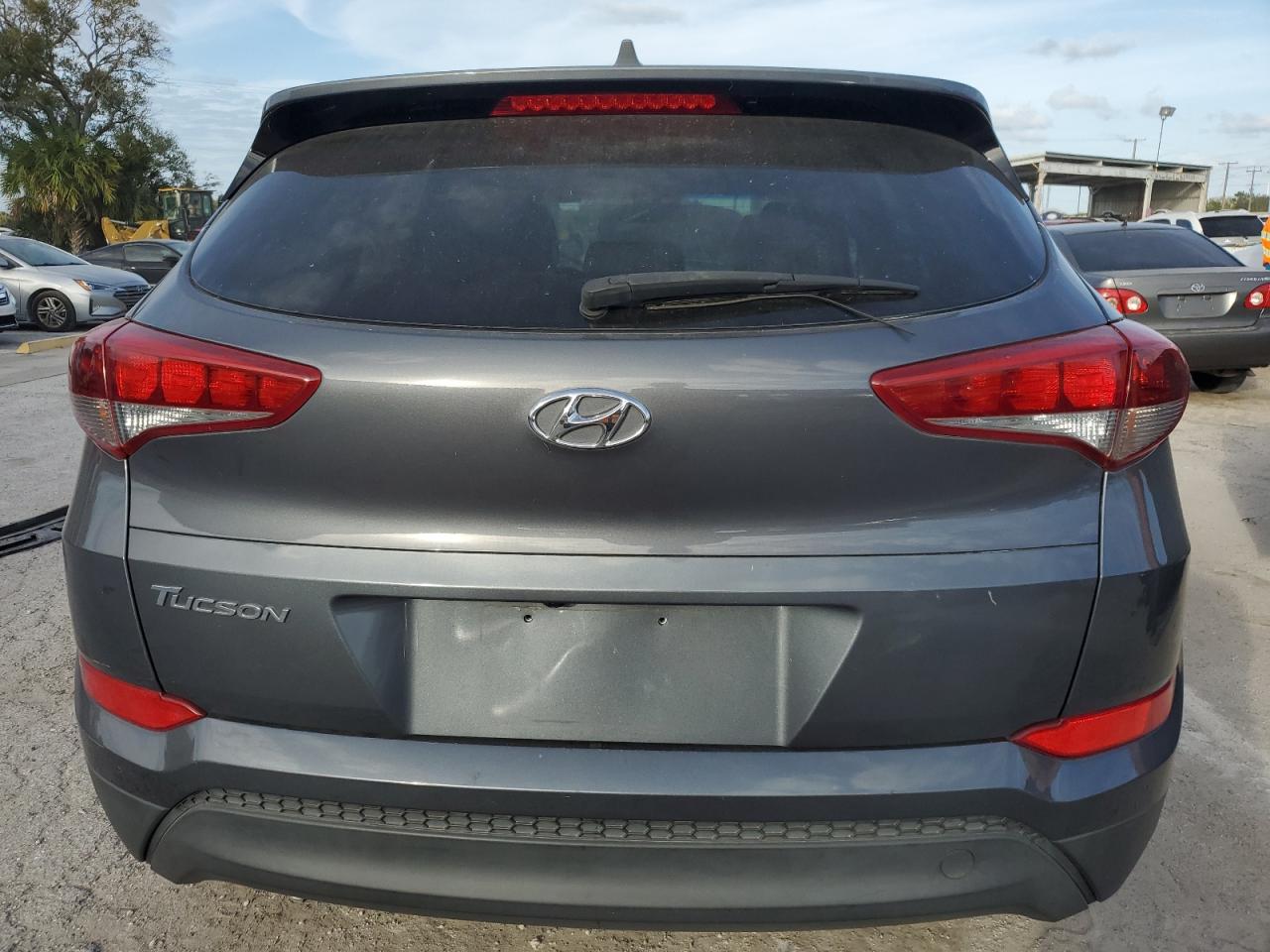 2018 Hyundai Tucson - Image 6
