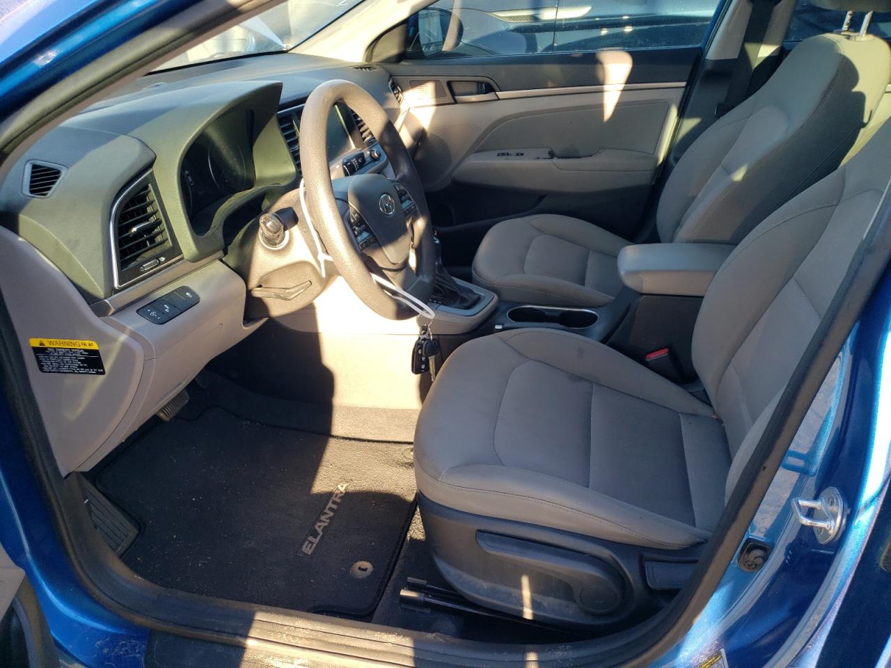 2018 Hyundai Elantra - Image 7