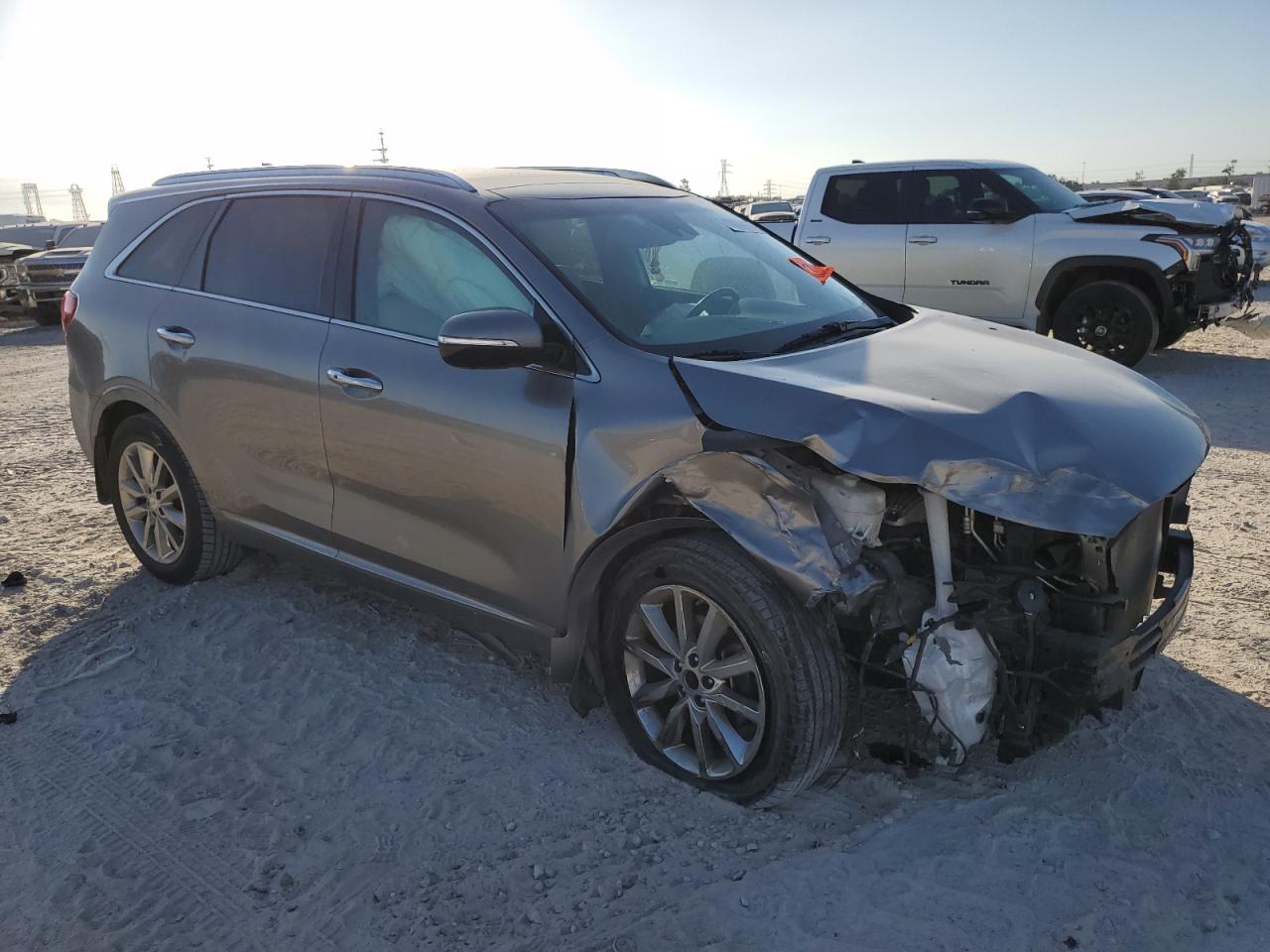 2017 Kia Sorento - Image 4