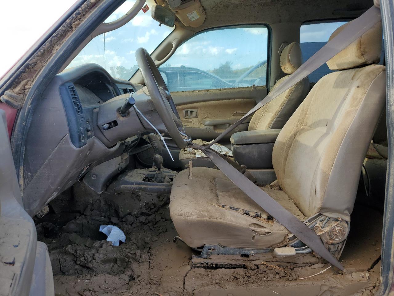 2004 Toyota Tacoma - Image 7