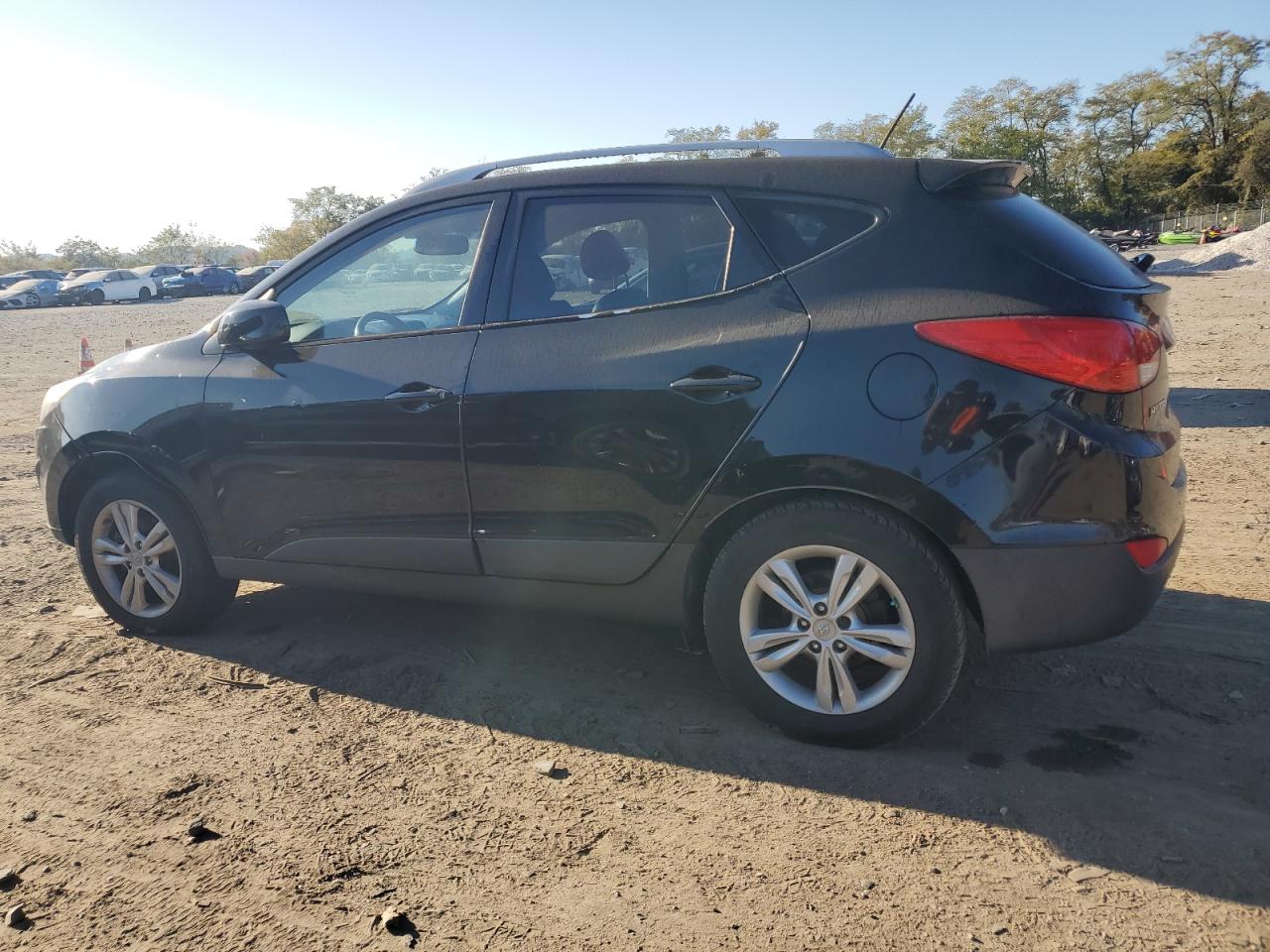 2011 Hyundai Tucson - Image 2