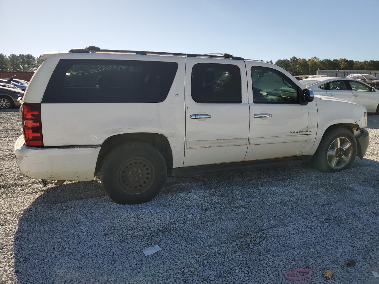2011 Chevrolet Suburban - Image 3