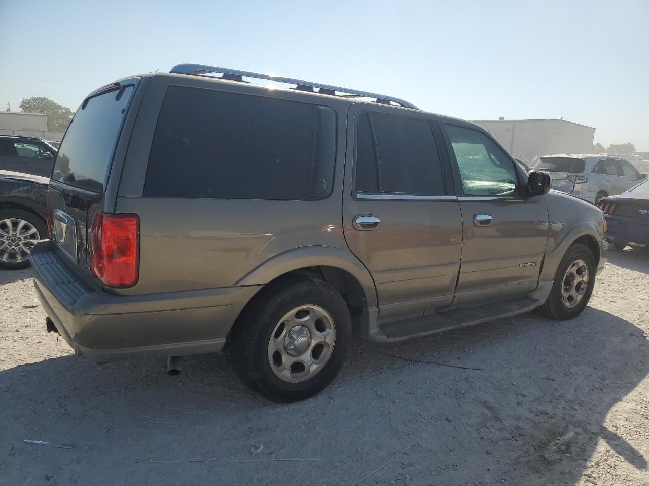 2002 Lincoln Navigator VIN: 5LMEU27R12LJ12536 Lot: 74501544