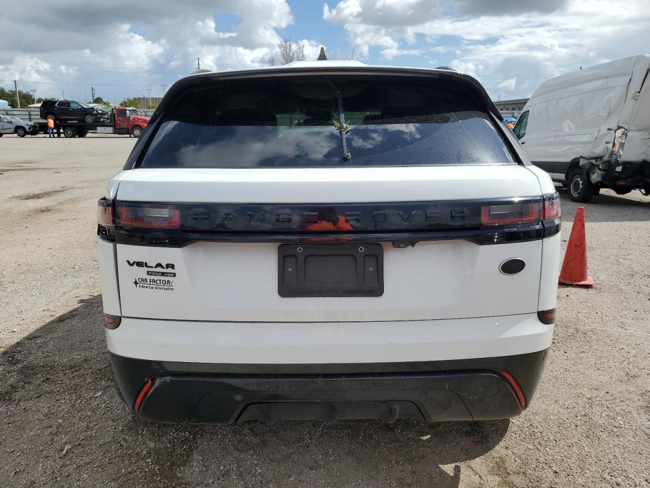 2018 Land Rover Range Rover Velar R-Dynamic Hse VIN: SALYM2RX1JA751499 Lot: 77714854